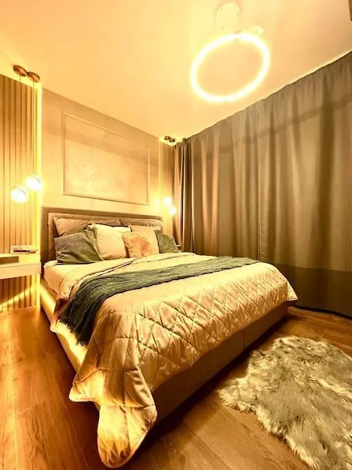 Luxury Pearl With Parking Place In Holesovice 布拉格 公寓