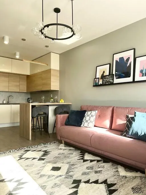 Luxury Pearl With Parking Place In Holesovice 프라하 0*,