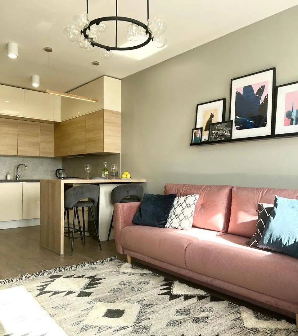 Luxury Pearl With Parking Place In Holesovice 프라하 체코